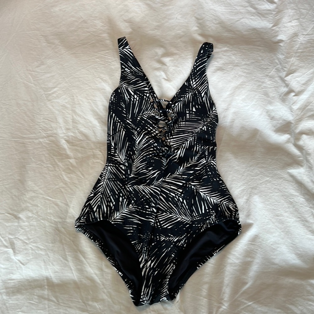 One Piece Swim